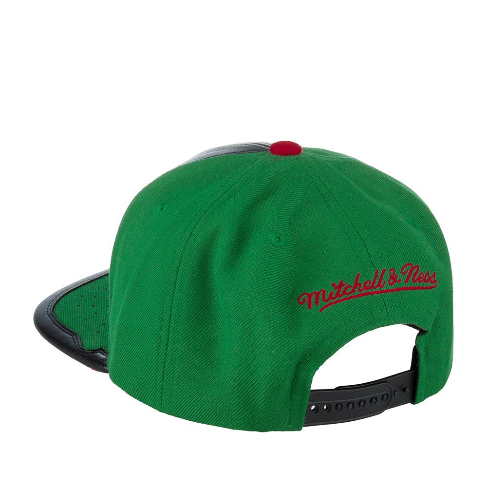 MENS MITCHELL & NESS NBA DAY ONE SNAPBACK BULLS - GREEN-RED