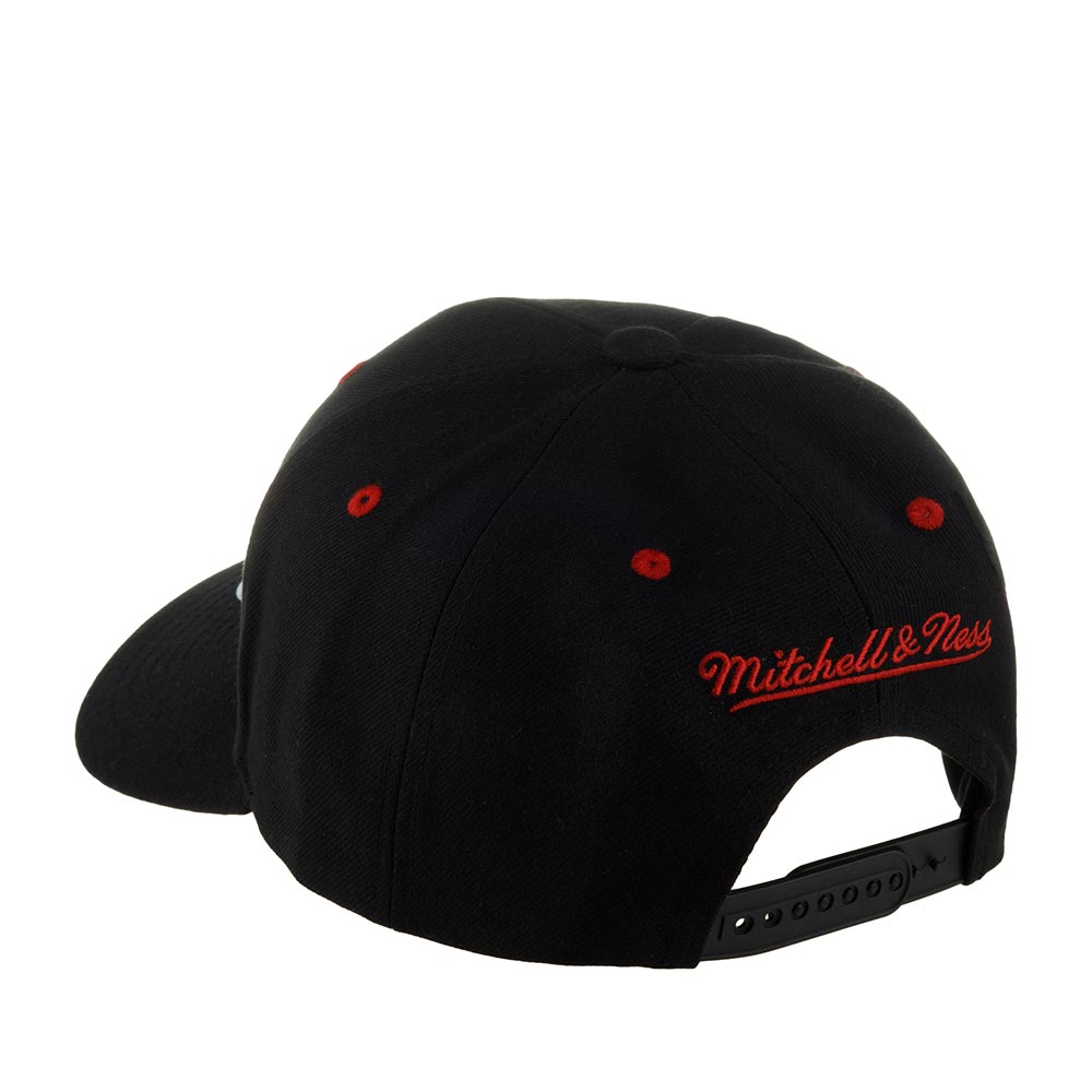 MENS MITCHELL & NESS NBA TEAM LOFI PRO SNAPBACK BULLS - BLACK