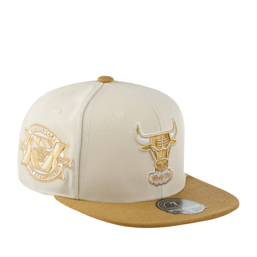 Mens Mitchell & Ness NBA SANDMAN FITTED HWC BULLS