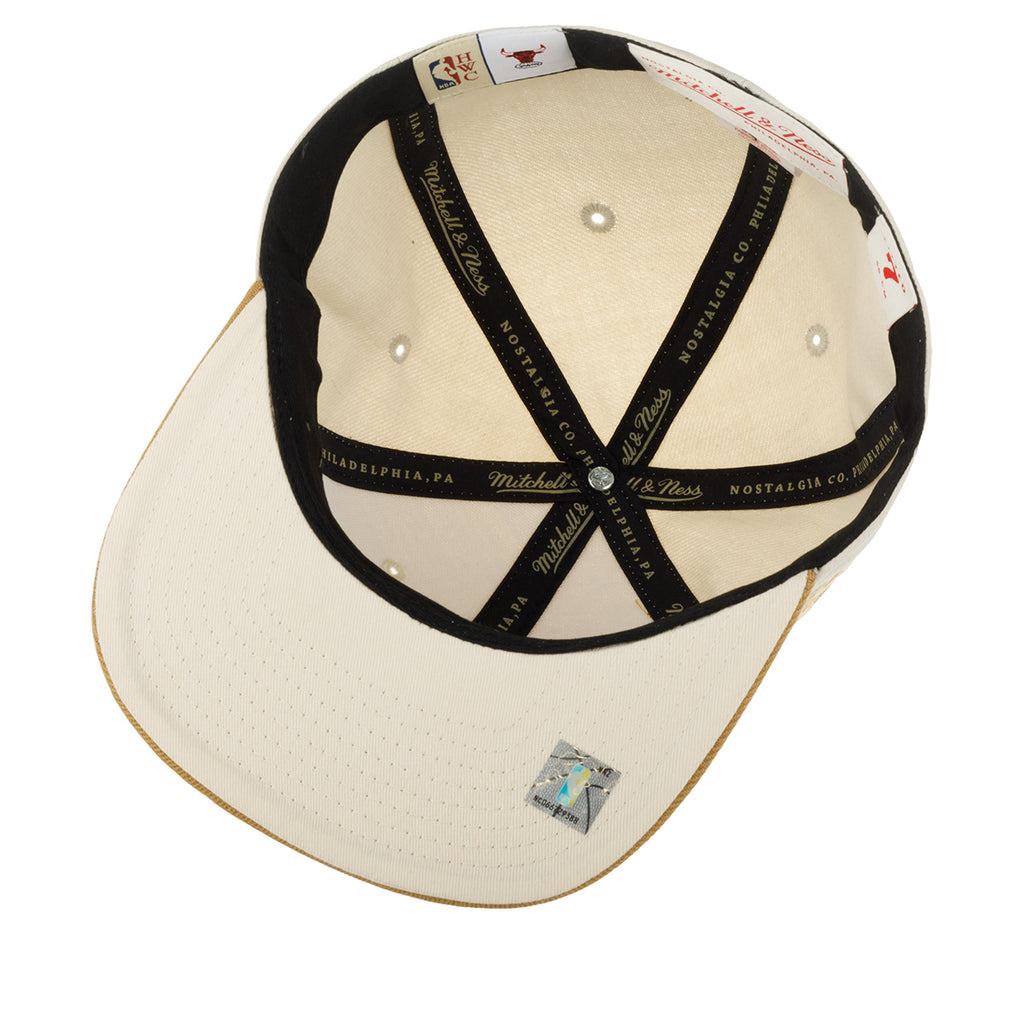 Mens Mitchell & Ness NBA SANDMAN FITTED HWC BULLS