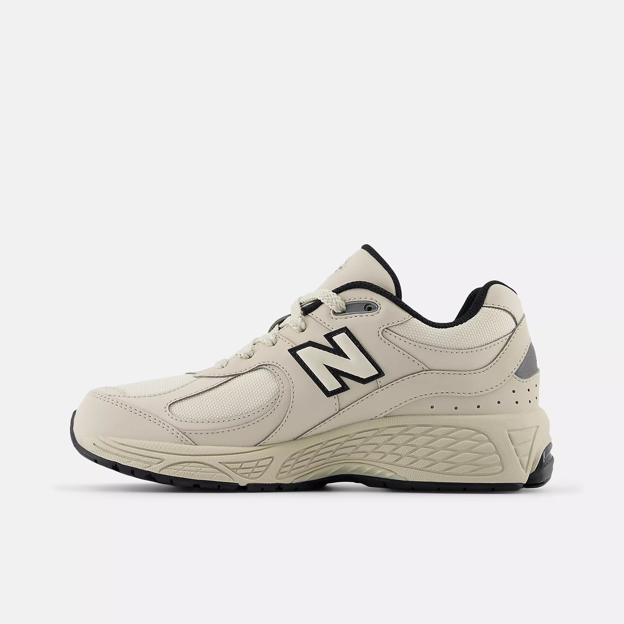 [GC2002PM] GRADE SCHOOL NEW BALANCE 2002R 'TIMBERWOLF/BLACK' (GS)