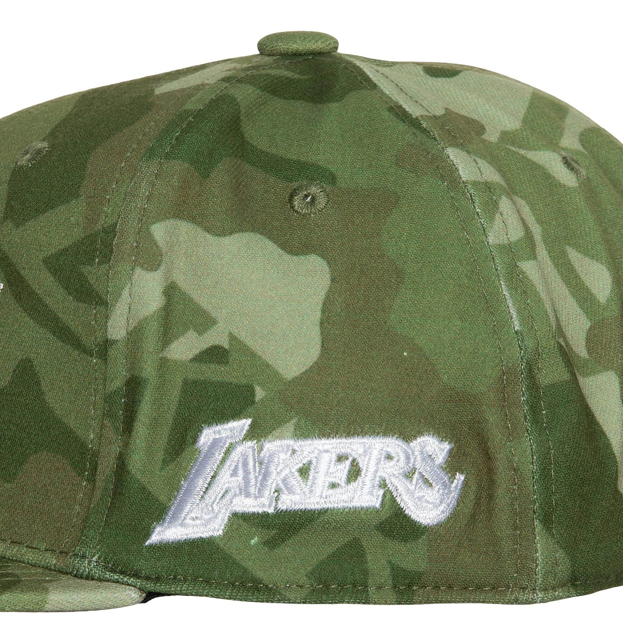 Mens MITCHELL & NESS NBA TONAL CAMO STRETCH FITTED HWC LAKERS