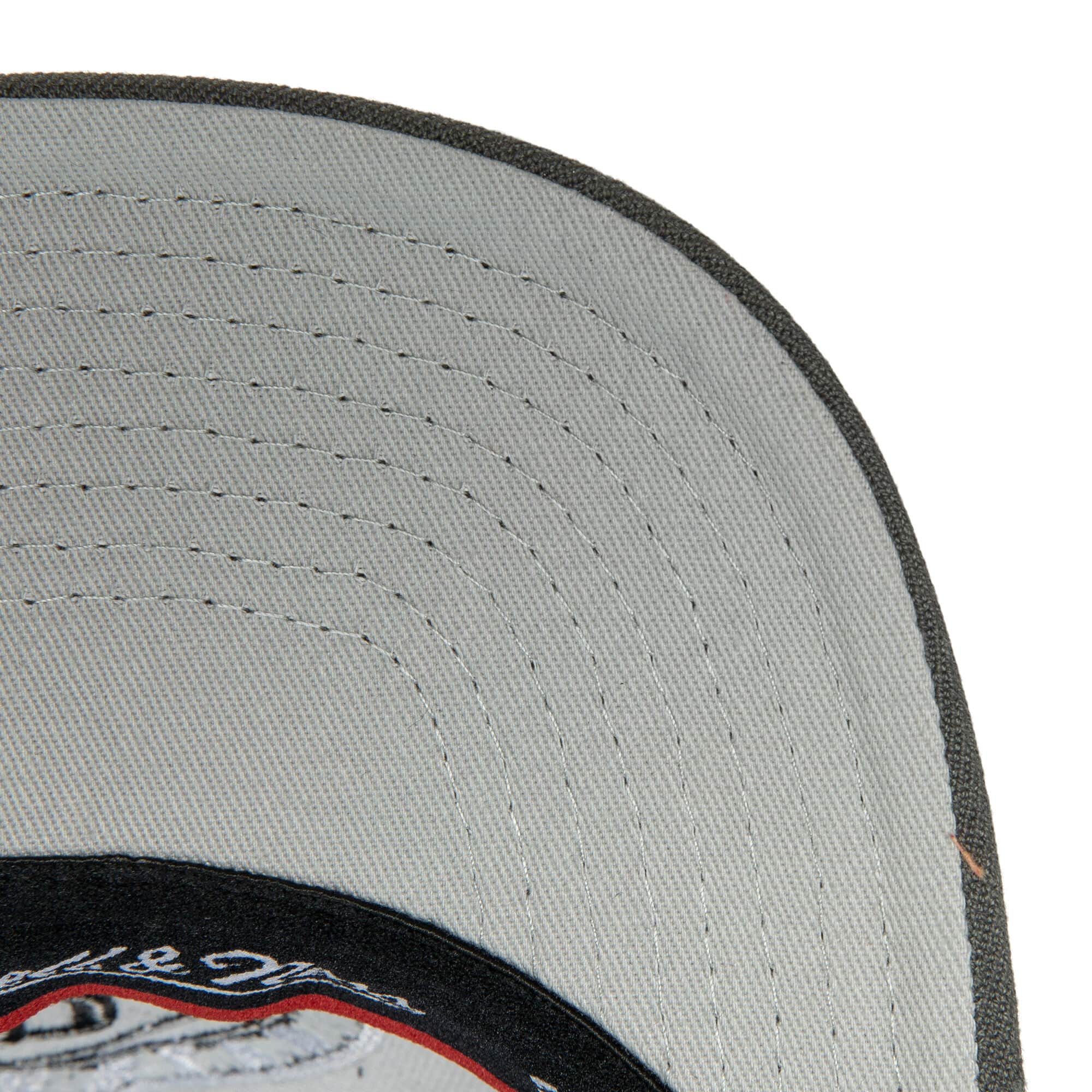MENS MITCHELL & NESS NBA TEAM 2 TONE 2.0 STRETCH SNAPBACK NETS - BLACK-GREY