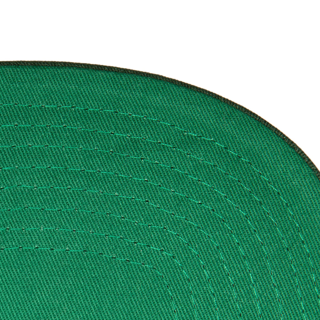 Mens MITCHELL & NESS NBA RETRO PINSTRIPE SNAPBACK BUCKS