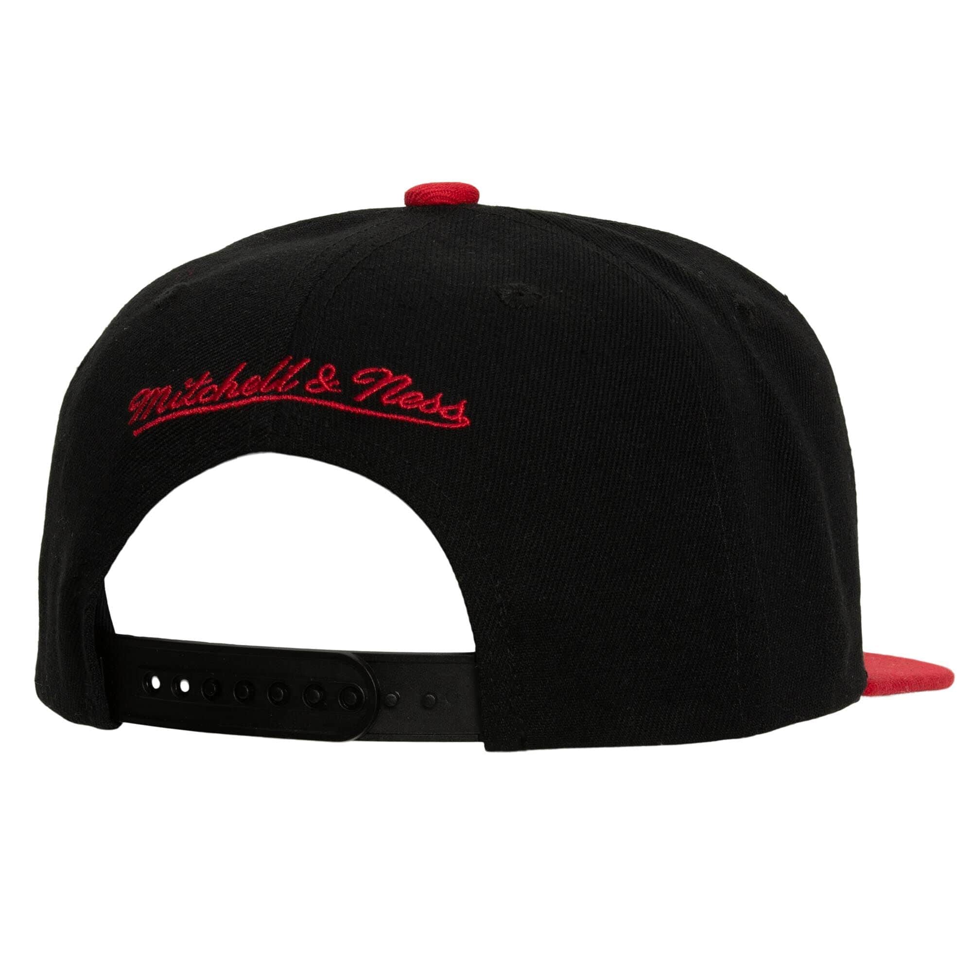 [HHSS4523-CBUYYPPPBKRD] MENS NBA CHICAGO BULLS PATCH OVERLOAD SNAPBACK BULLS