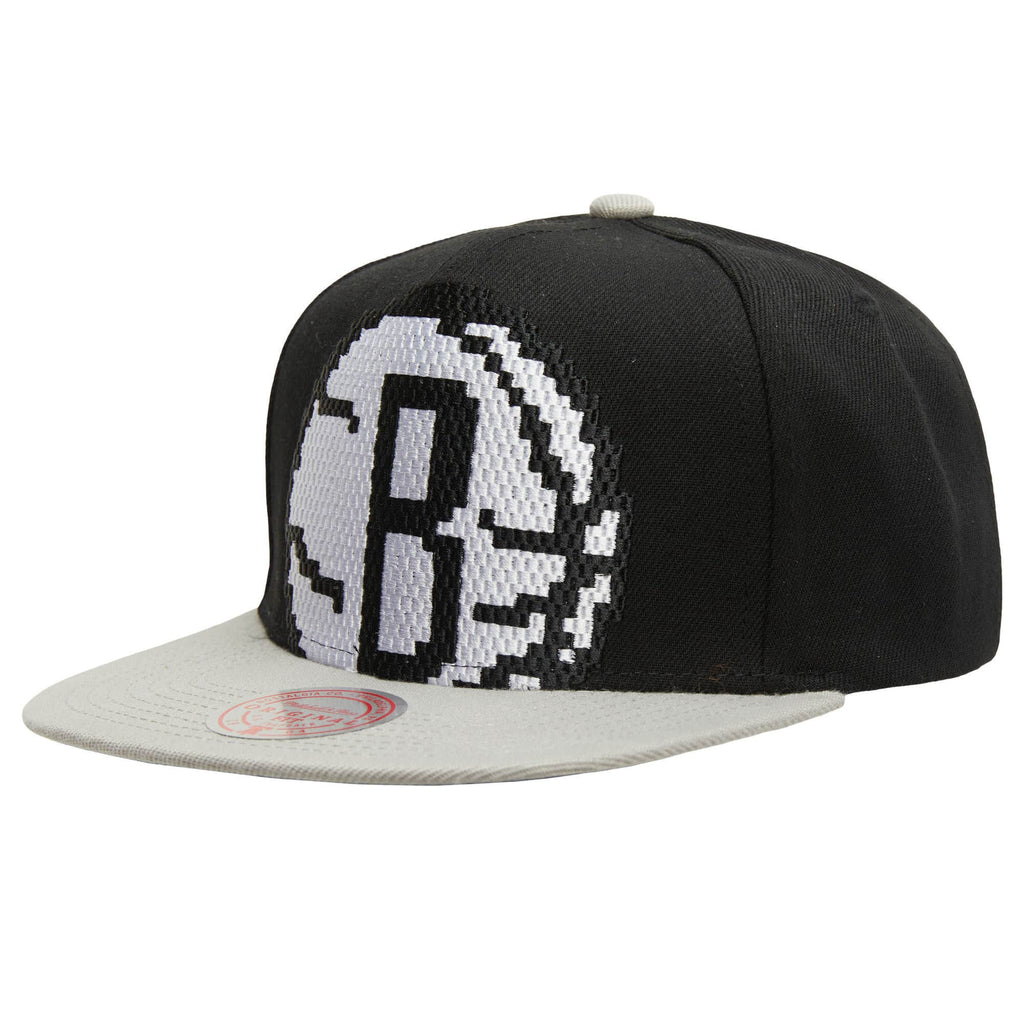 Mens MITCHELL & NESS NBA 8 BIT XL SNAPBACK NETS