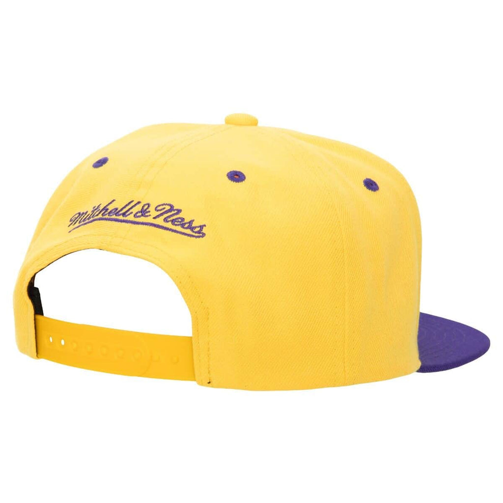 Mens MITCHELL & NESS NBA BREAKTHROUGH SNAPBACK LAKERS
