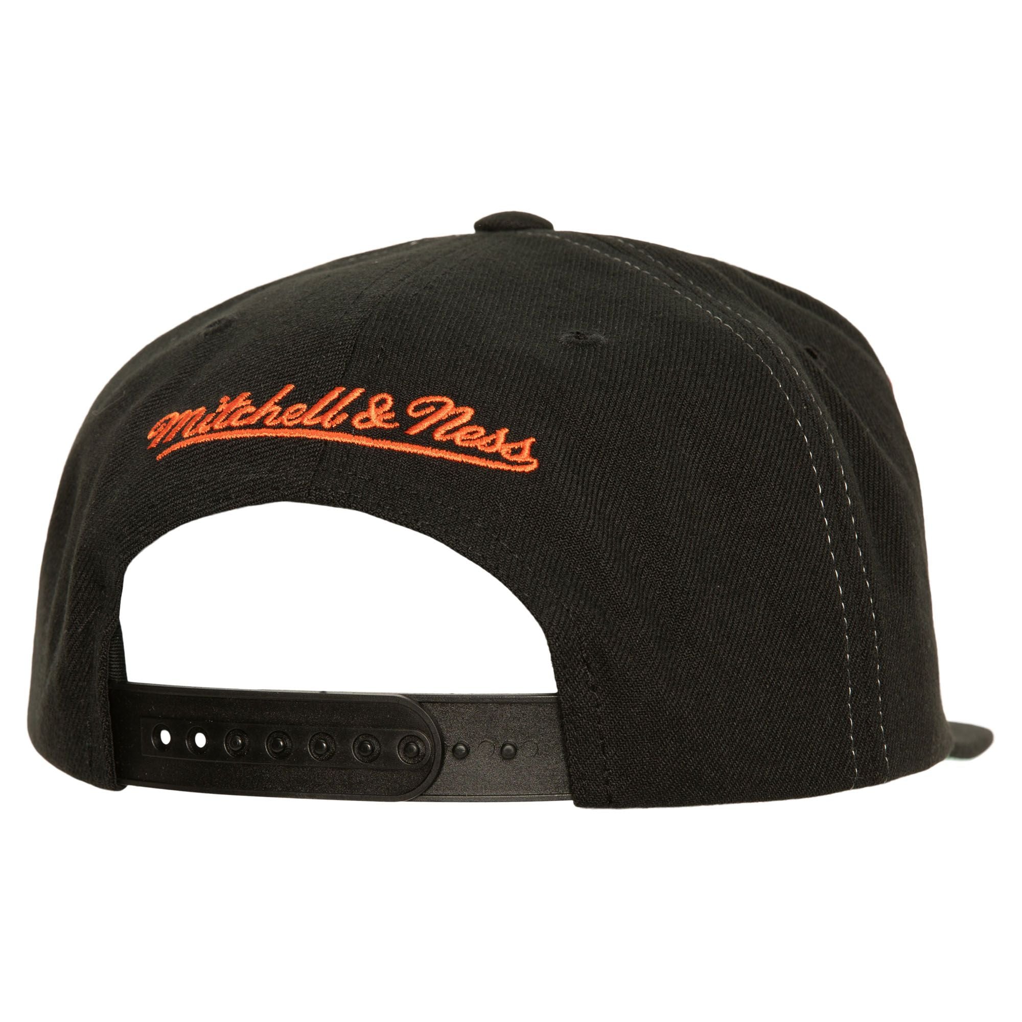 MENS MITCHELL & NESS NHL VARSITY BUST SNAPBACK ISLANDERS - BLACK