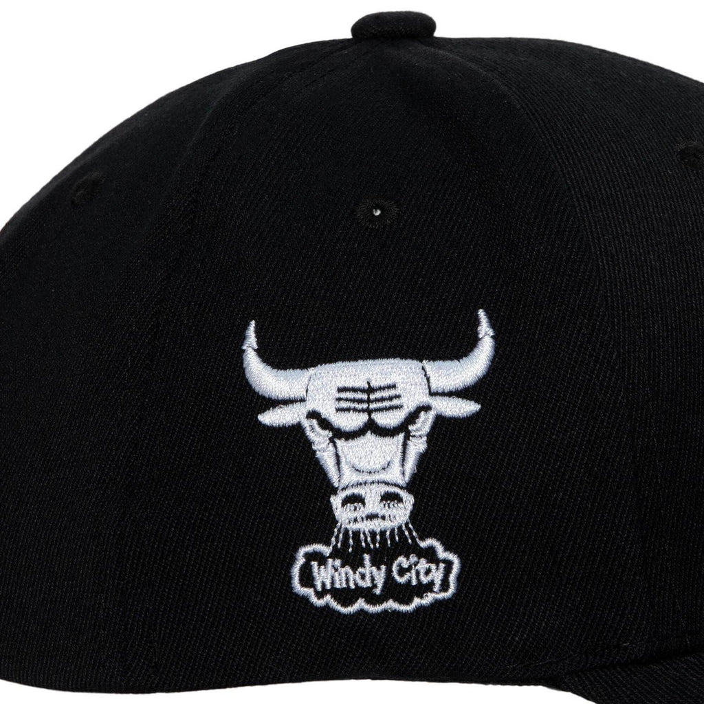 [HHSSINTL1091-CBUBLCK] MENS NBA CHICAGO BULLS HWC SLAP STICKER CLASSIC RED BULLS