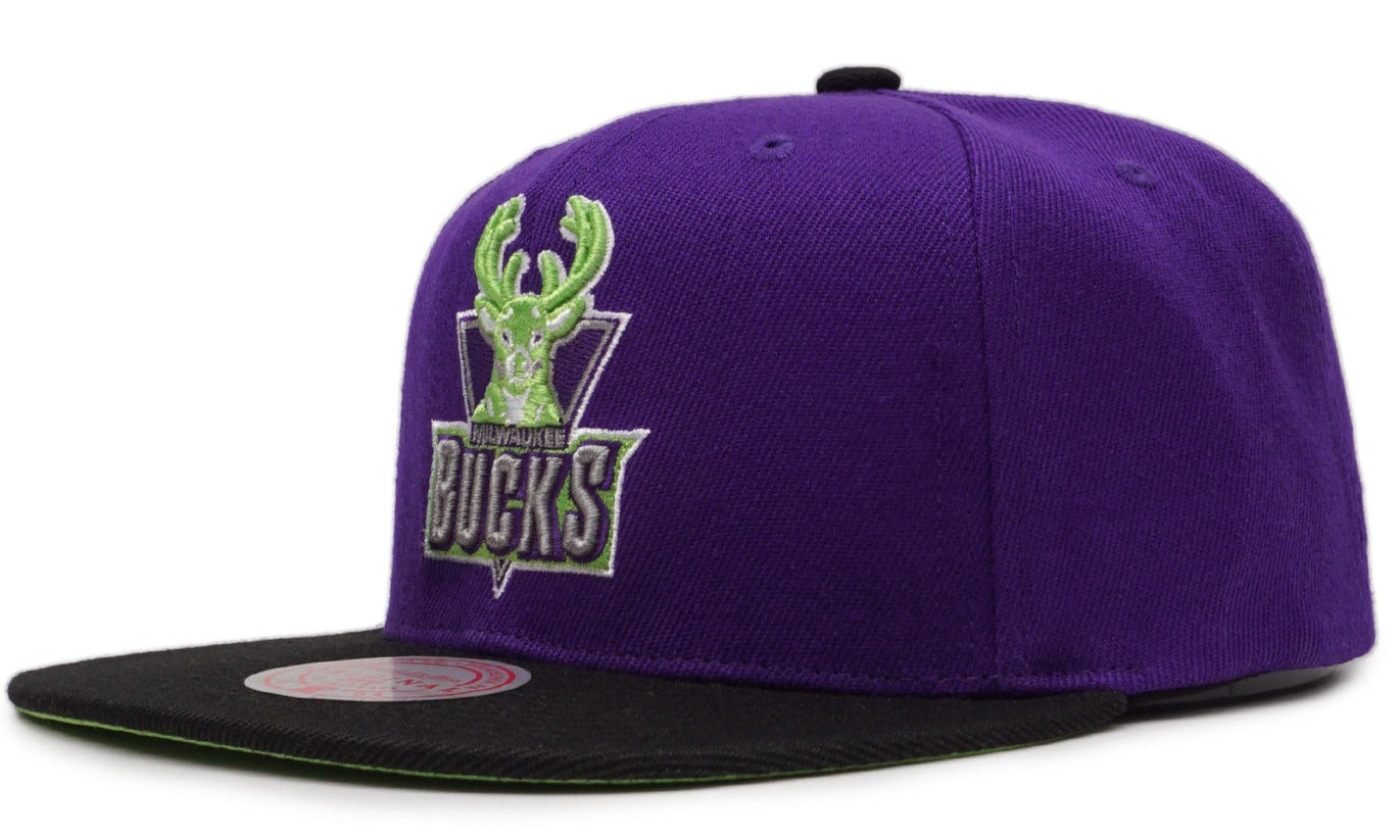 Mens MITCHELL & NESS NBA RELOAD 2.0 SNAPBACK HWC BUCKS