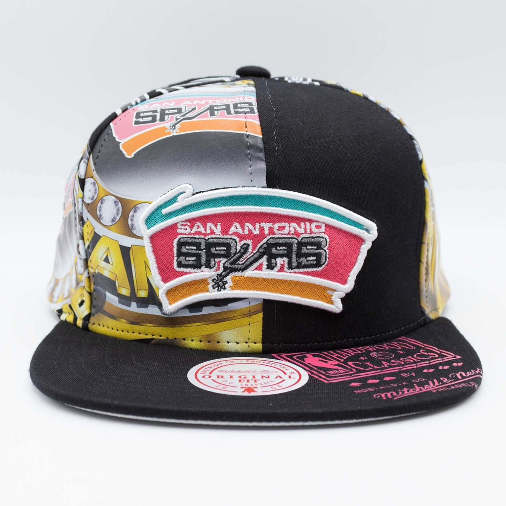 MENS MITCHELL & NESS NBA SHIRT REMIX SNAPBACK HWC SPURS - BLACK