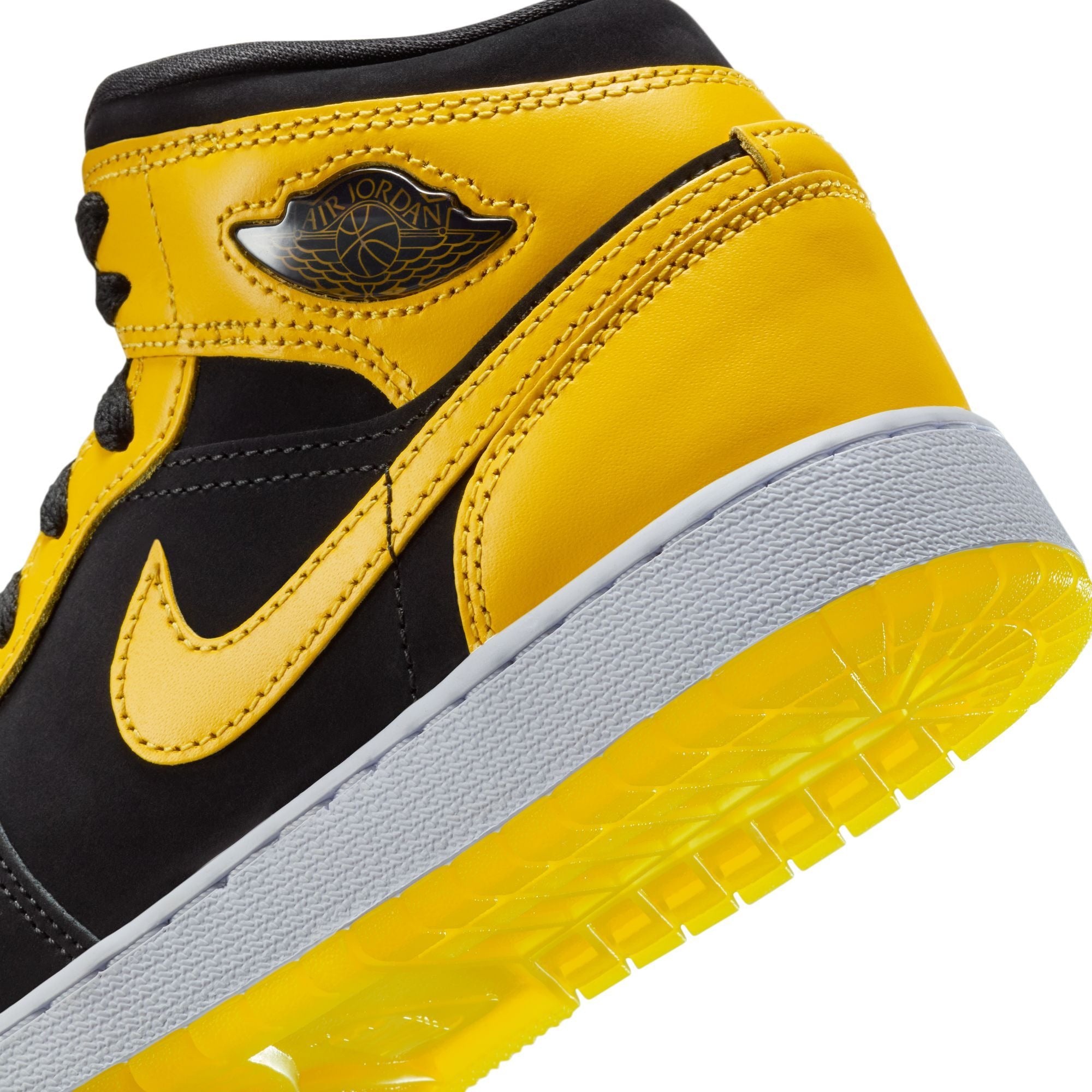[HJ5940-071] Grade School Air Jordan RETRO 1 MID SE