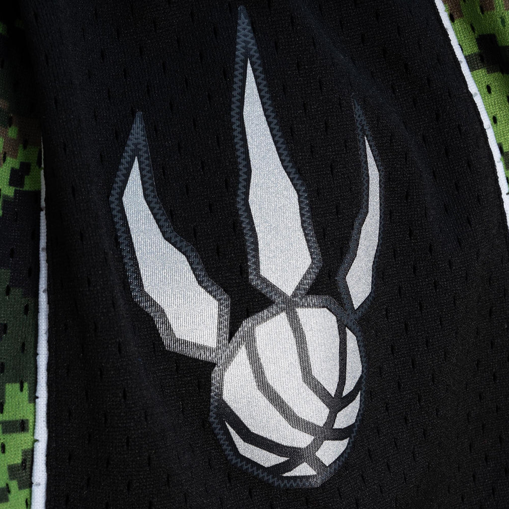 MENS MITCHELL & NESS NBA ALTERNATE CAMO SHORTS RAPTORS 2011