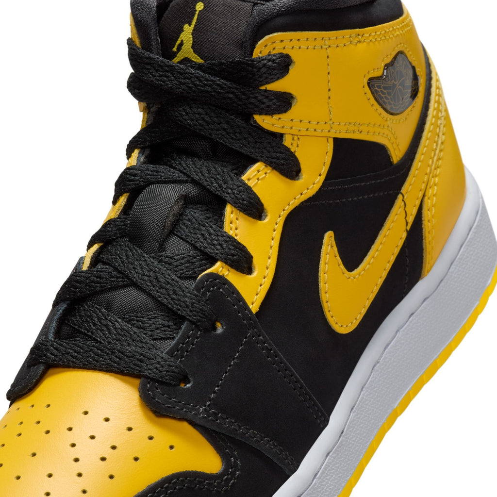 [HJ5940-071] Grade School Air Jordan RETRO 1 MID SE