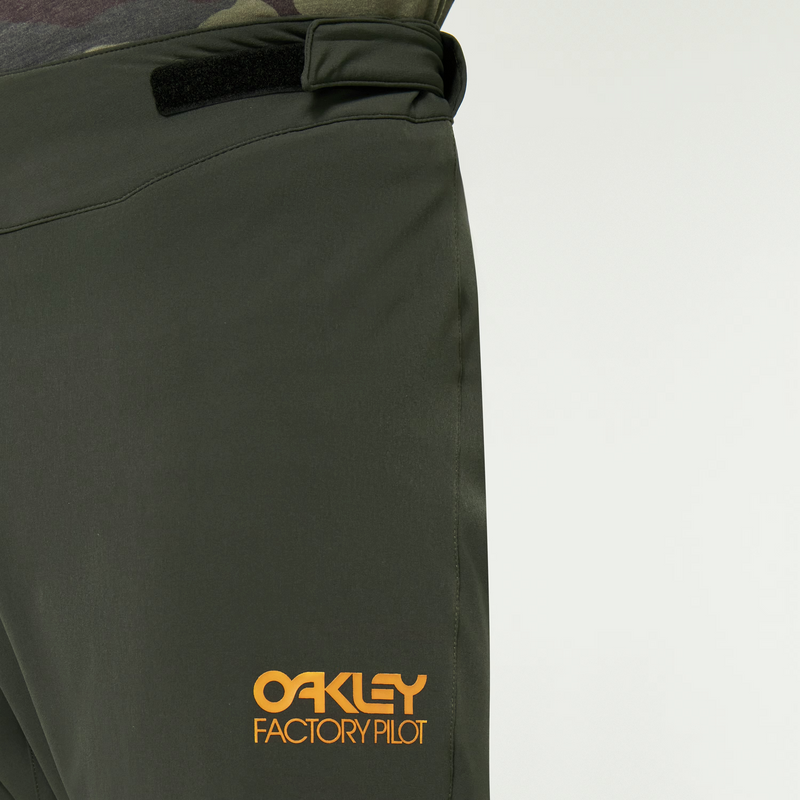 [FOA405050-86L] MENS OAKLEY FACTORY PILOT LITE SHORT