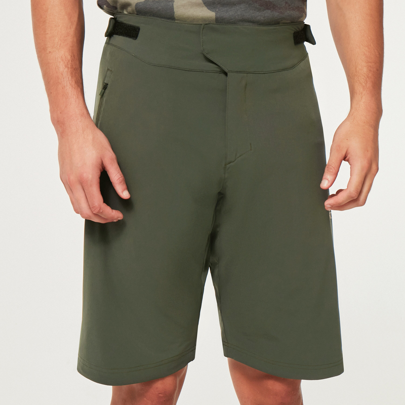 [FOA405050-86L] MENS OAKLEY FACTORY PILOT LITE SHORT