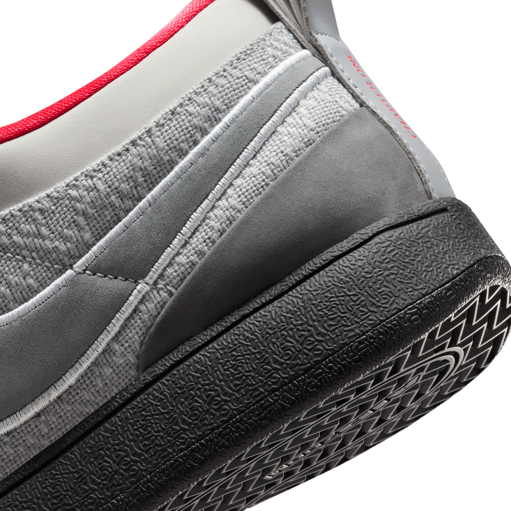 [IR0838-001] MENS NIKE BOOK 1 95 'SOLAR RED 95'