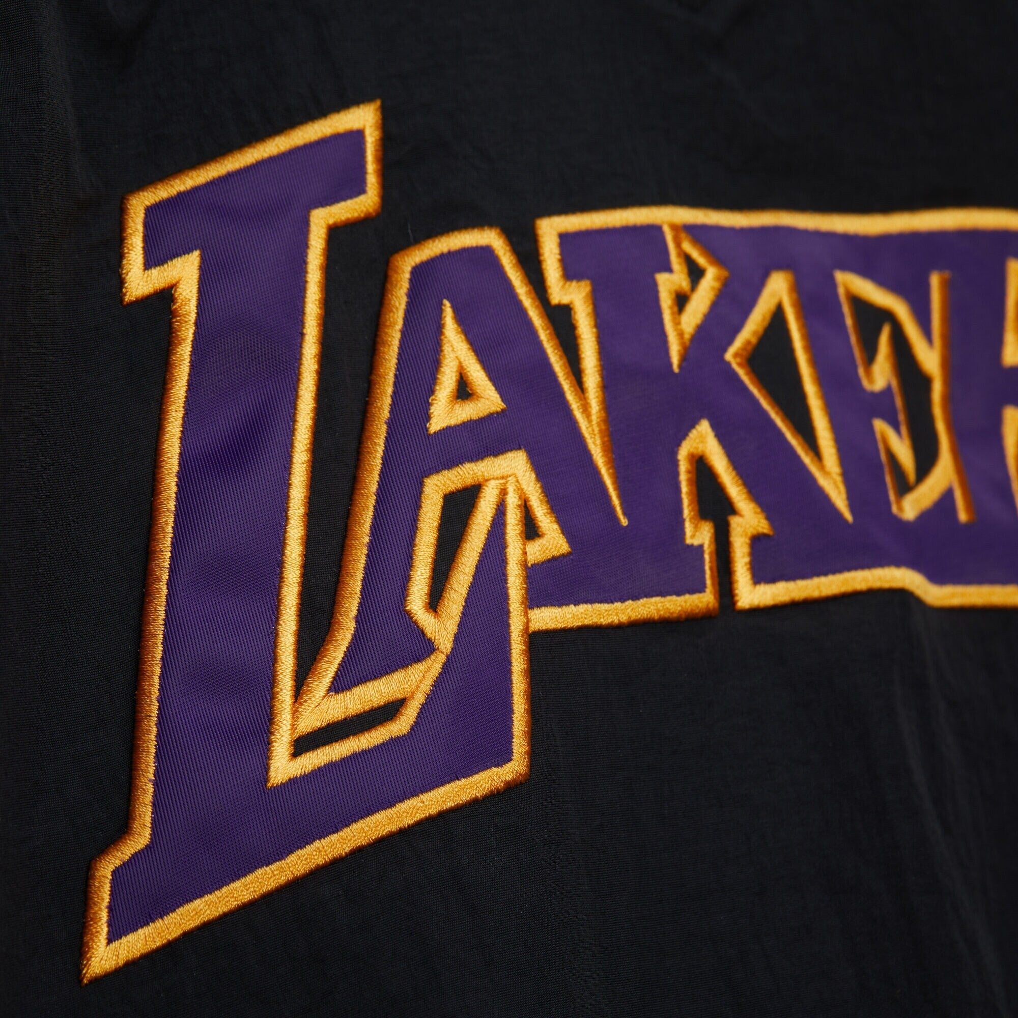 MENS MITCHELL & NESS NBA NYLON PULLOVER JACKET VINTAGE LOGO LAKERS
