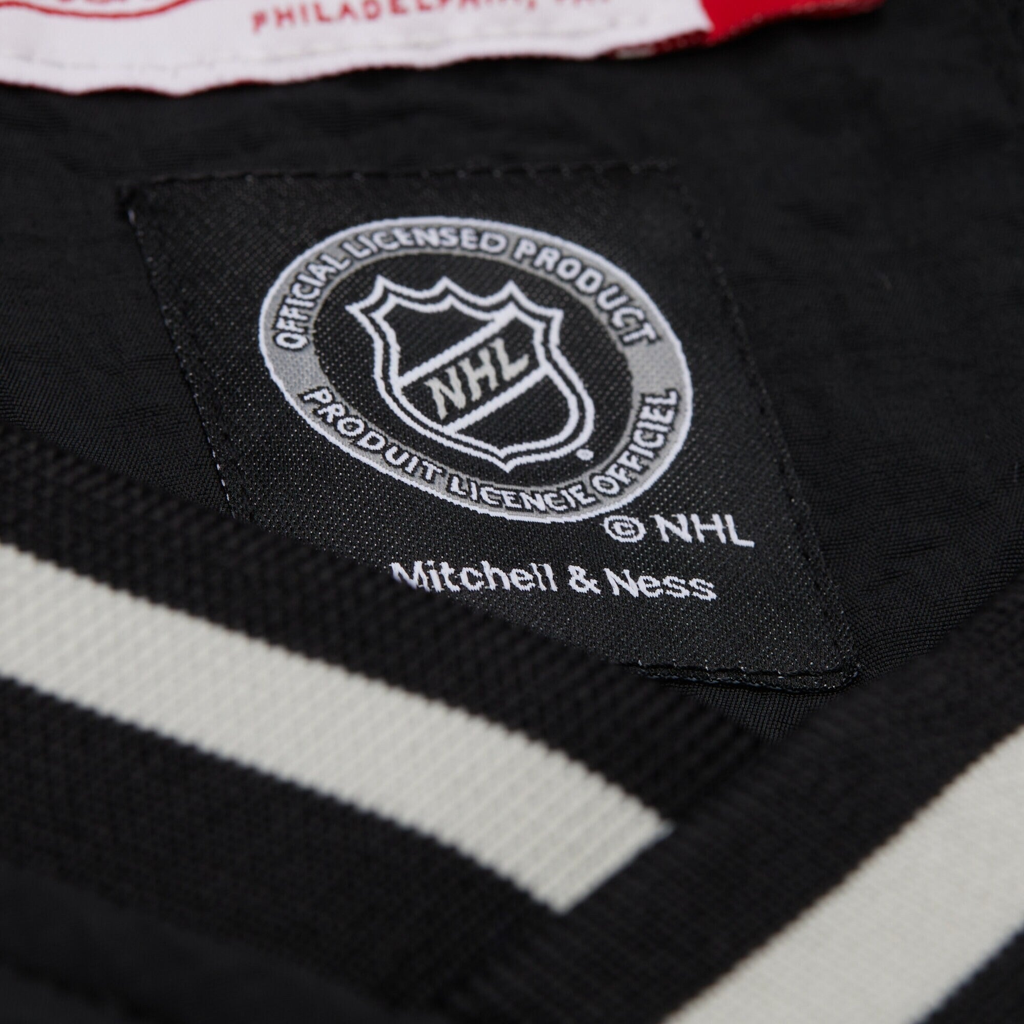 MENS MITCHELL & NESS NHL NYLON PULLOVER JACKET VINTAGE LOGO KINGS