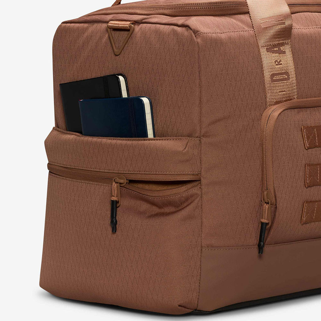 [MA0932-X1I] UNISEX AIR JORDAN COLLECTORS 44L DUFFLE