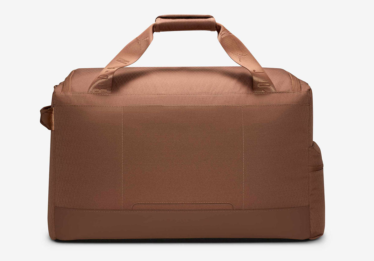 [MA0932-X1I] UNISEX AIR JORDAN COLLECTORS 44L DUFFLE