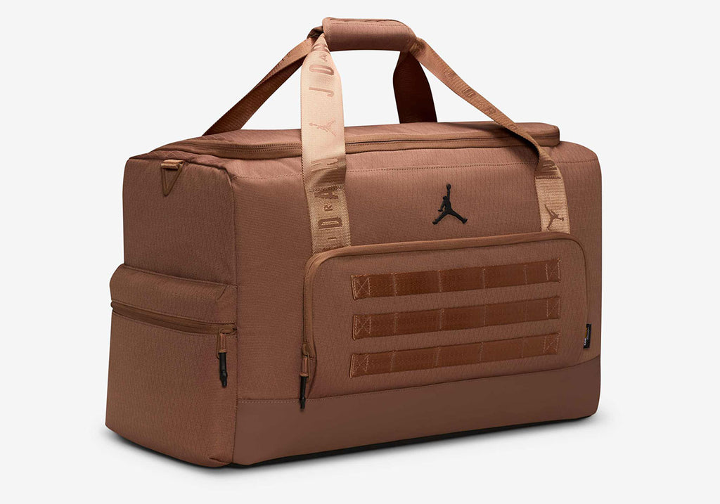[MA0932-X1I] UNISEX AIR JORDAN COLLECTORS 44L DUFFLE