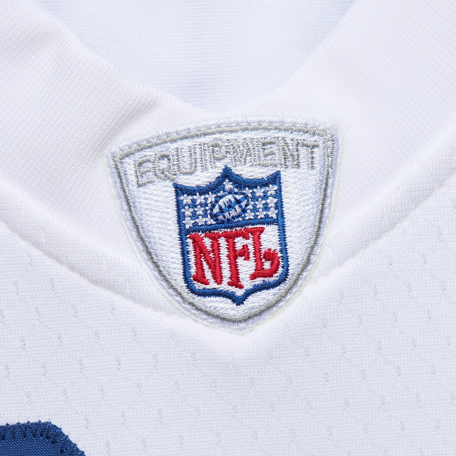 Mens Mitchell & Ness NFL WHITE JERSEY COWBOYS 2005 DEMARCUS WARE