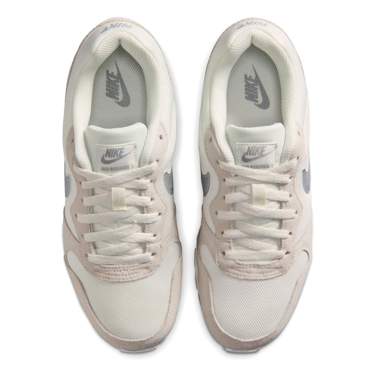 749869-108 Nike Kuwait 4