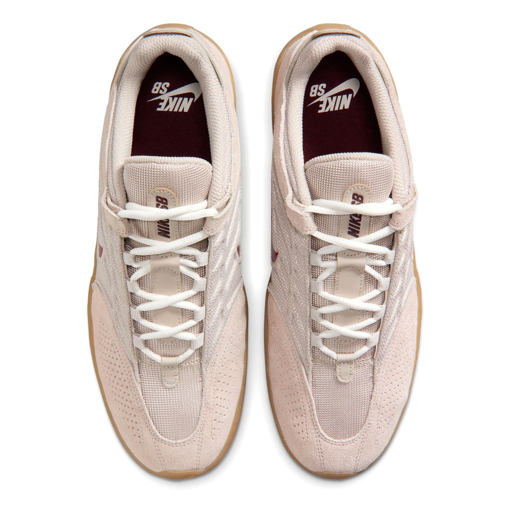 FD4691-202 Nike Kuwait 4