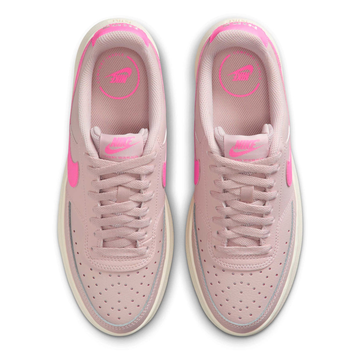 DM0113-601 Nike Kuwait 4