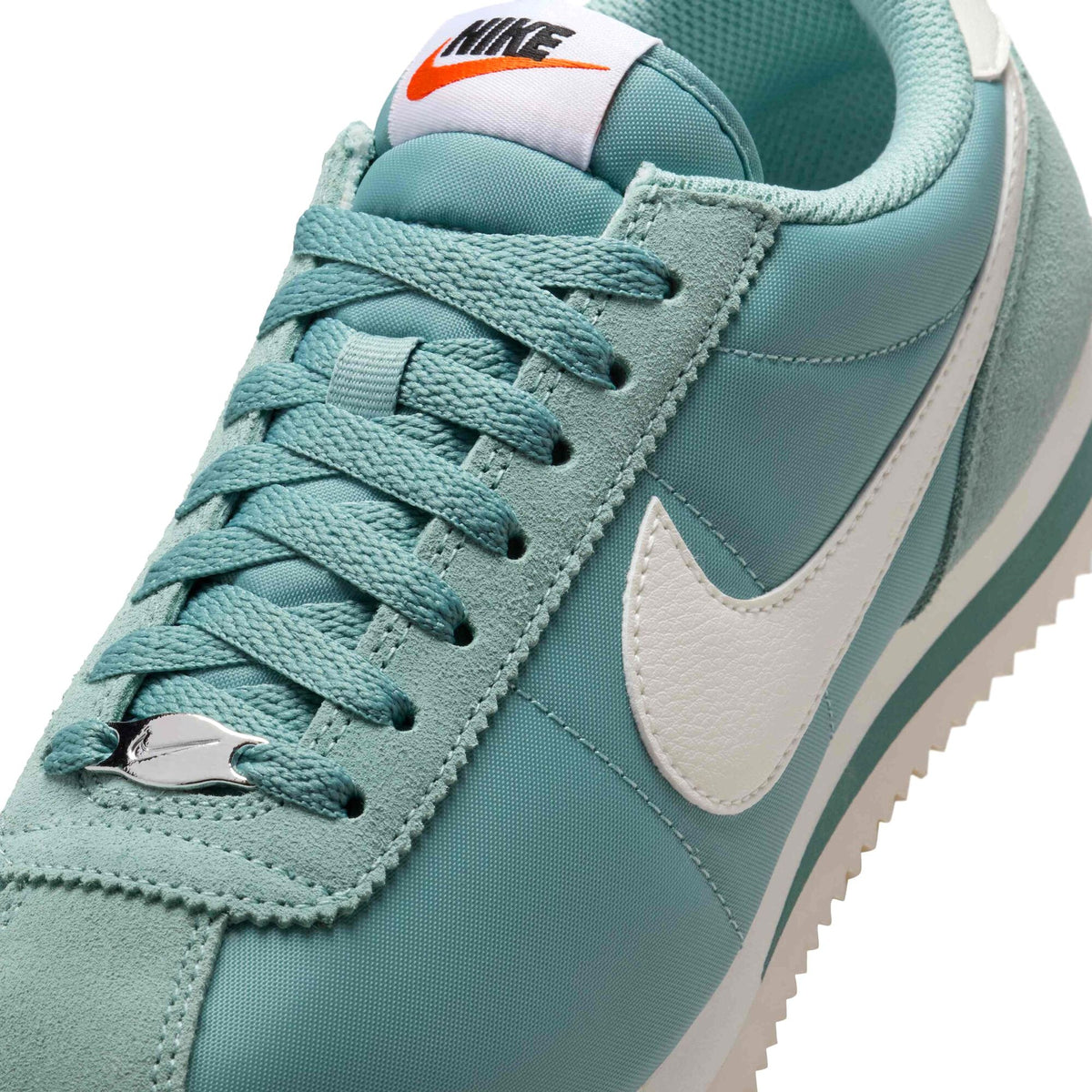 DZ2795-006 Nike Kuwait 7