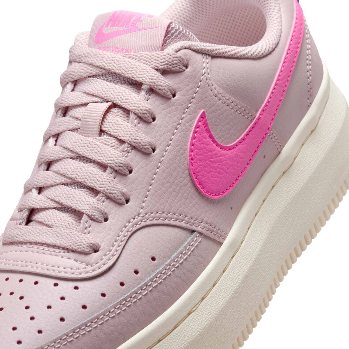 DM0113-601 Nike Kuwait 7