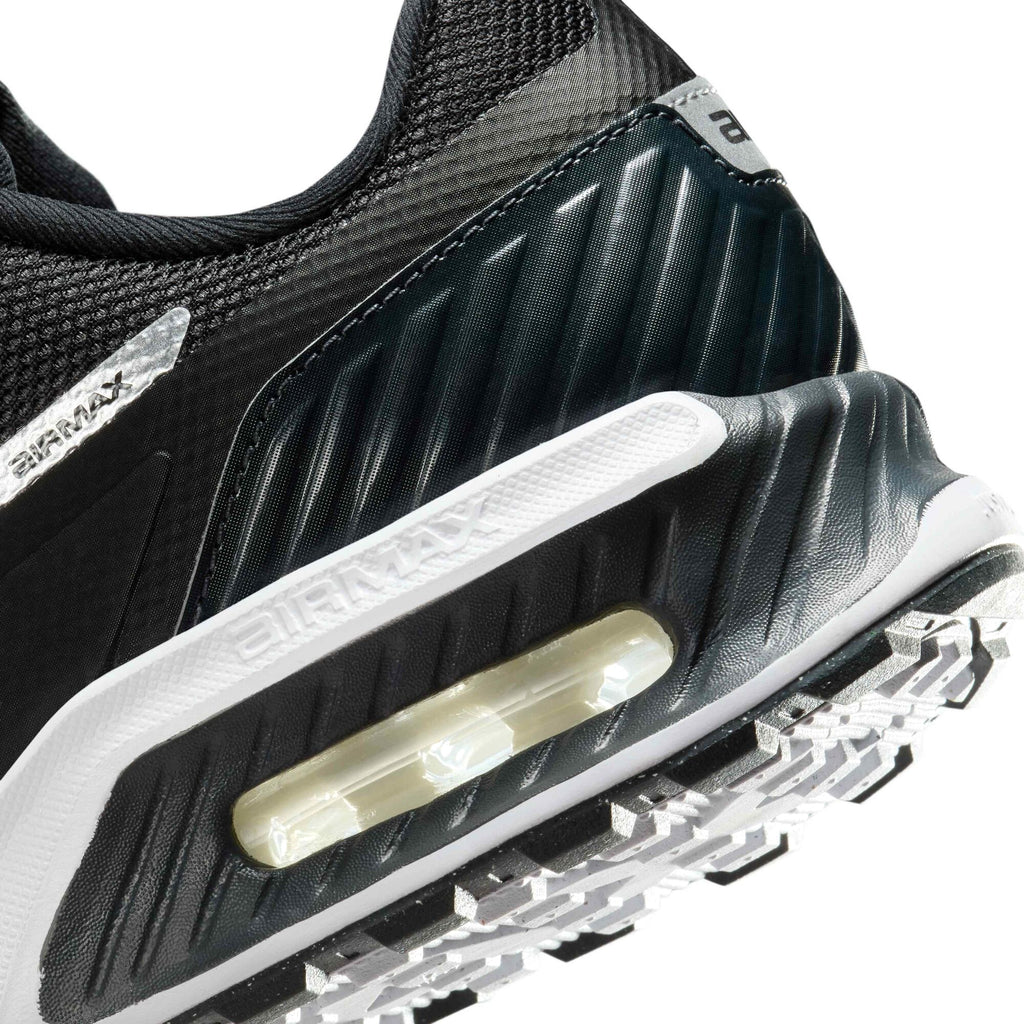 IM6978-001 Nike Kuwait 8