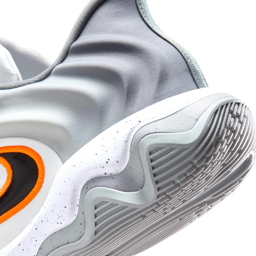 FQ3680-102 Nike Kuwait 8