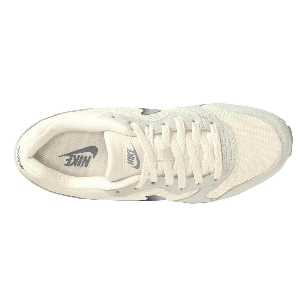 749869-108 Nike Kuwait 8