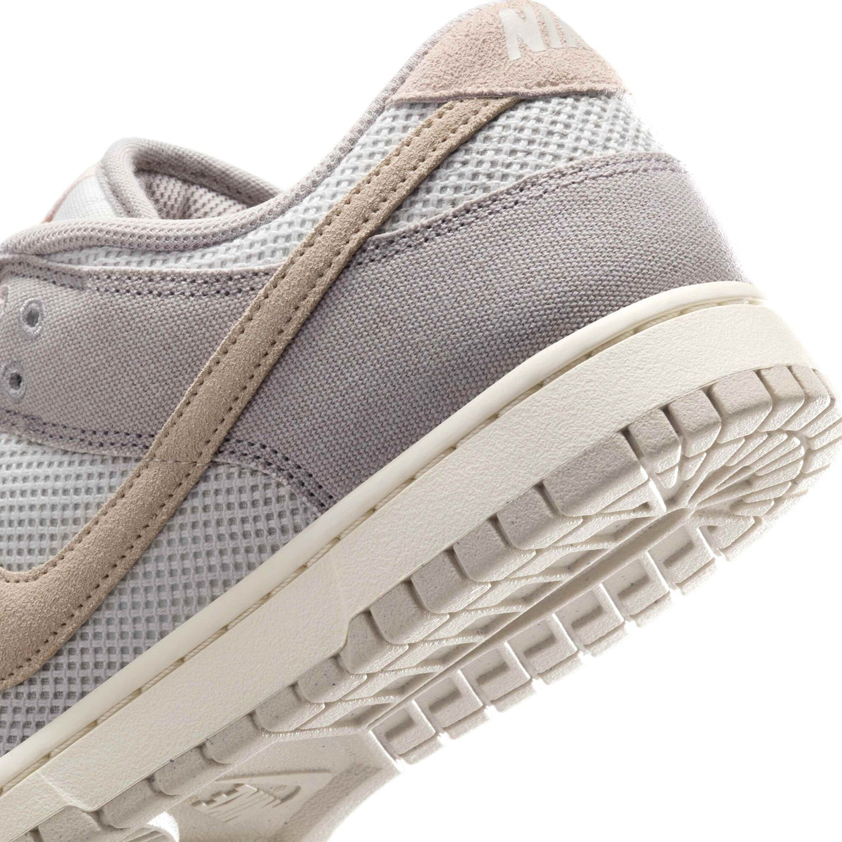 HJ4329-002 Nike Kuwait 8
