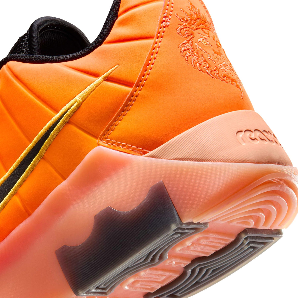 HQ8034-800 Nike Kuwait 8
