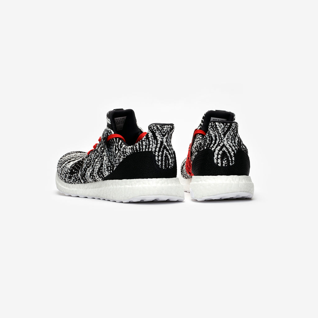 [D97743] Mens Adidas ULTRA BOOST CLIMA 'MISSONI BLACK'