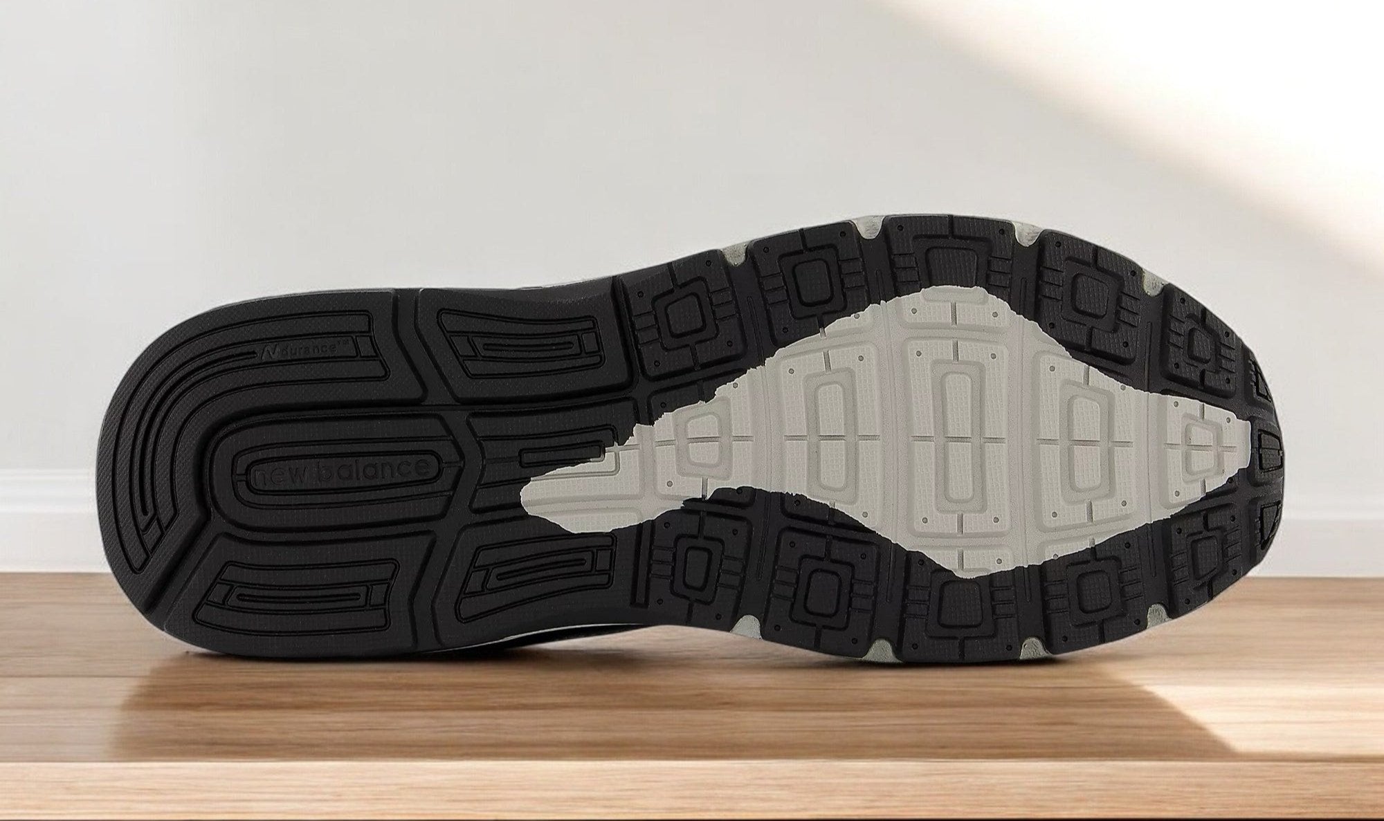 [M1540BK3] MENS NEW BALANCE 1540V3 (MEDIUM WIDTH)