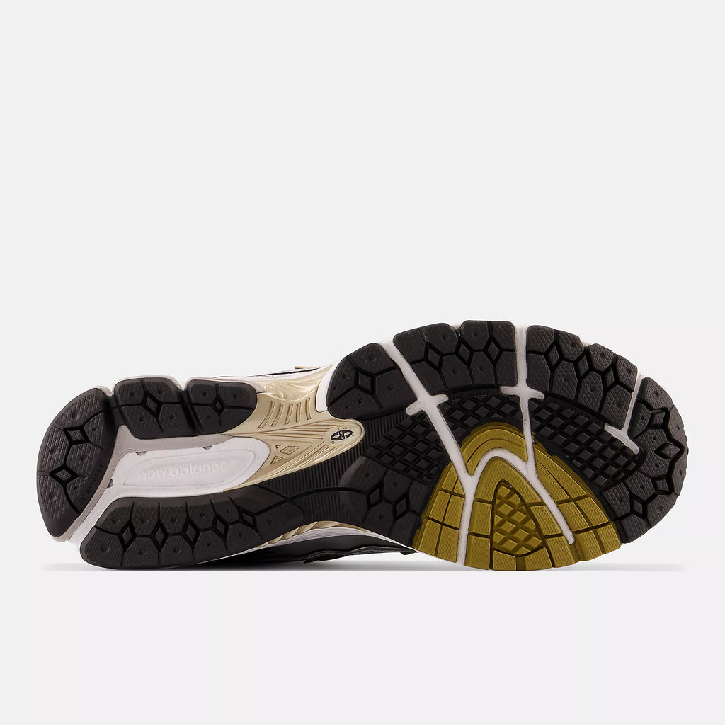 [M1906RA] MENS NEW BALANCE 1906R 'METALLIC SILVER/GOLD'