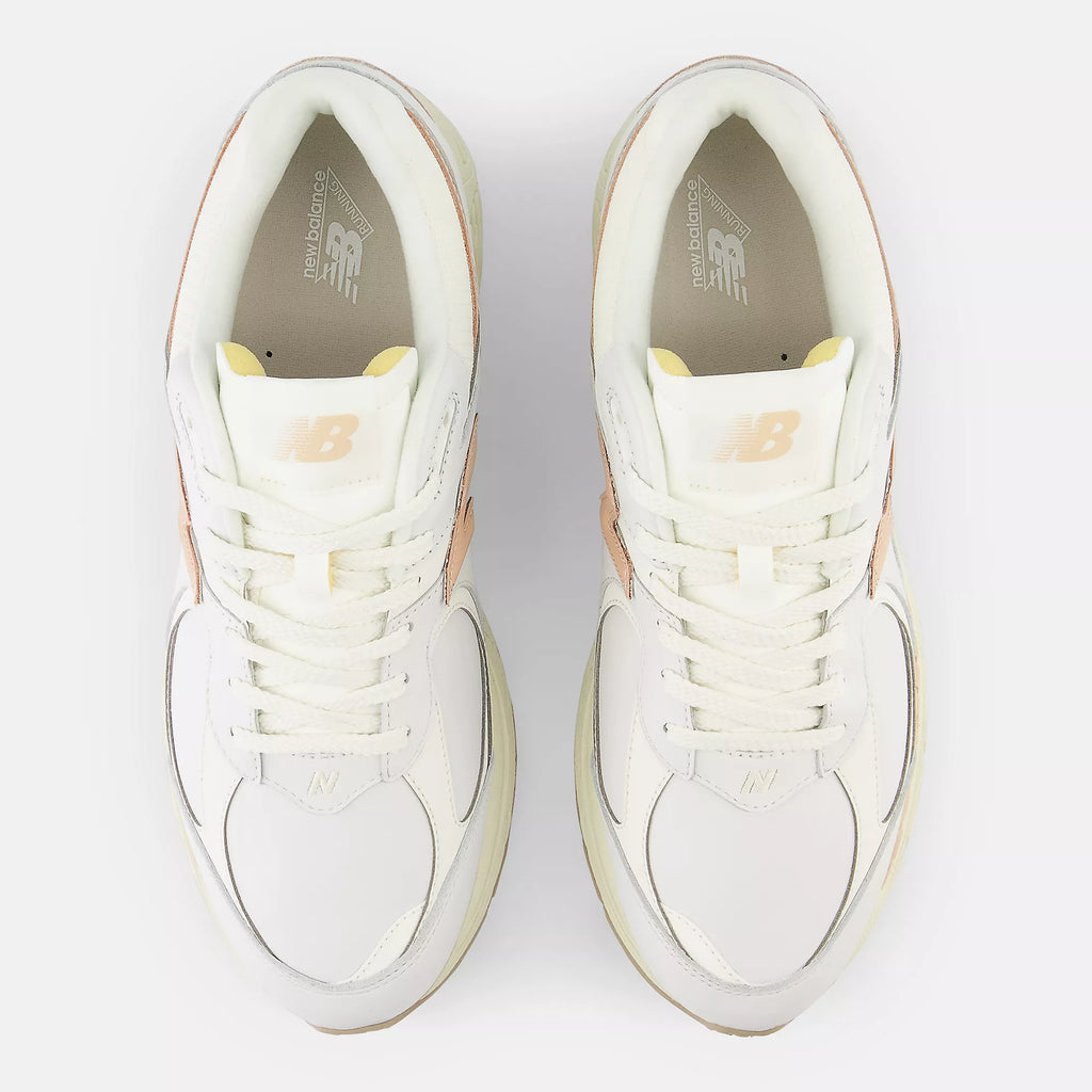 [M2002RVF] MENS NEW BALANCE 2002R 'WHITE VACHETTA TAN'