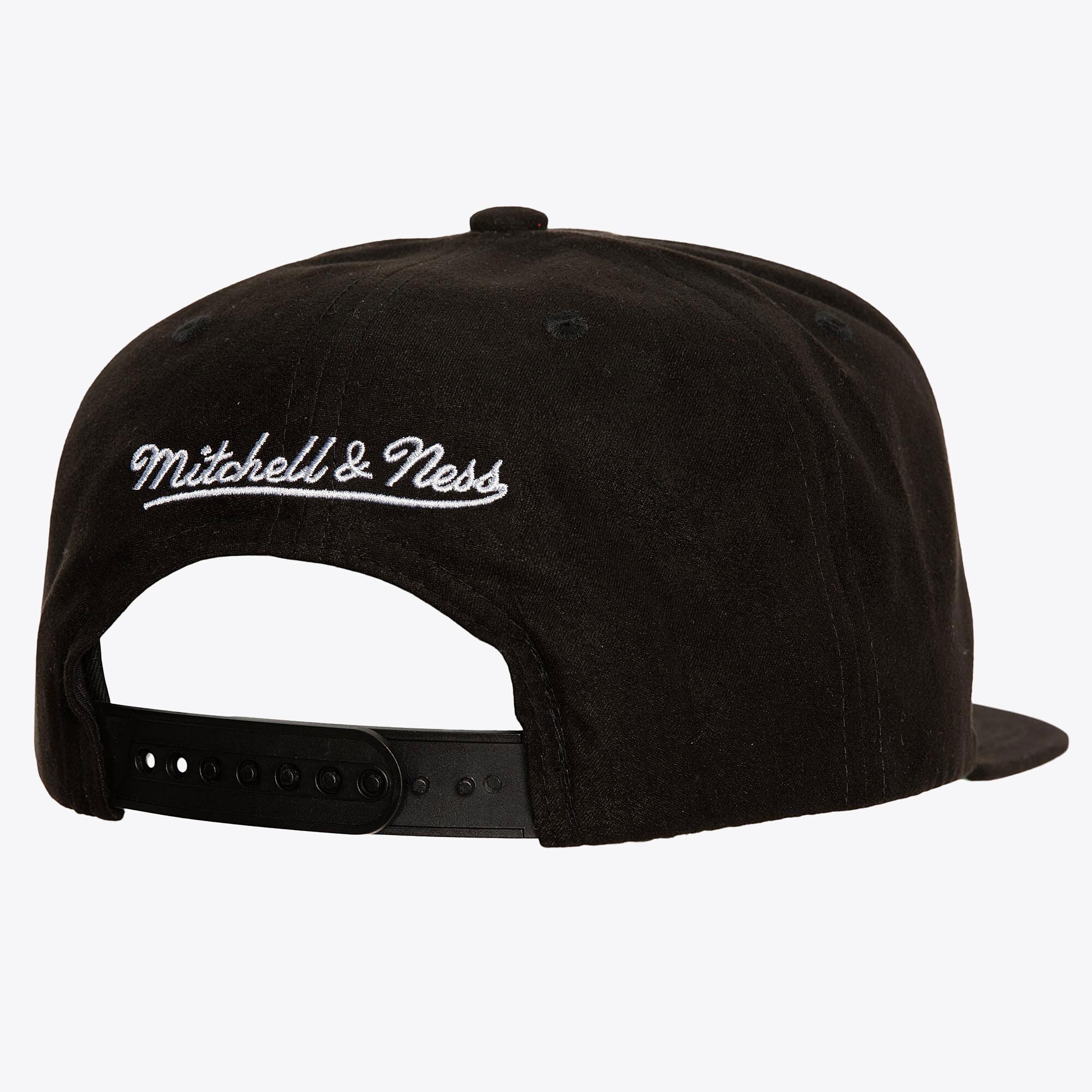 MENS MITCHELL & NESS NBA SWEET SUEDE SNAPBACK NETS