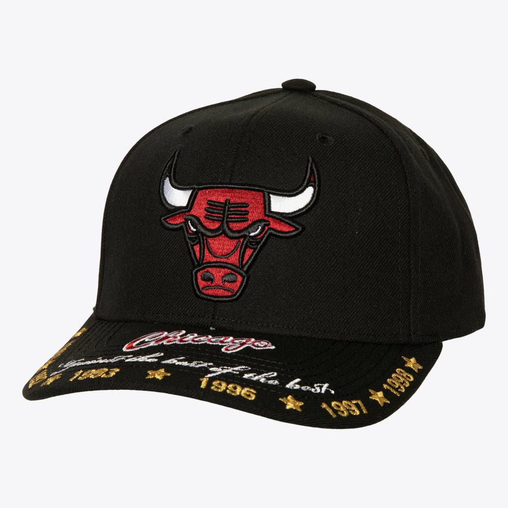 MENS MITCHELL & NESS NBA AGAINST THE BEST PRO SNAPBACK HWC BULLS - BLACK