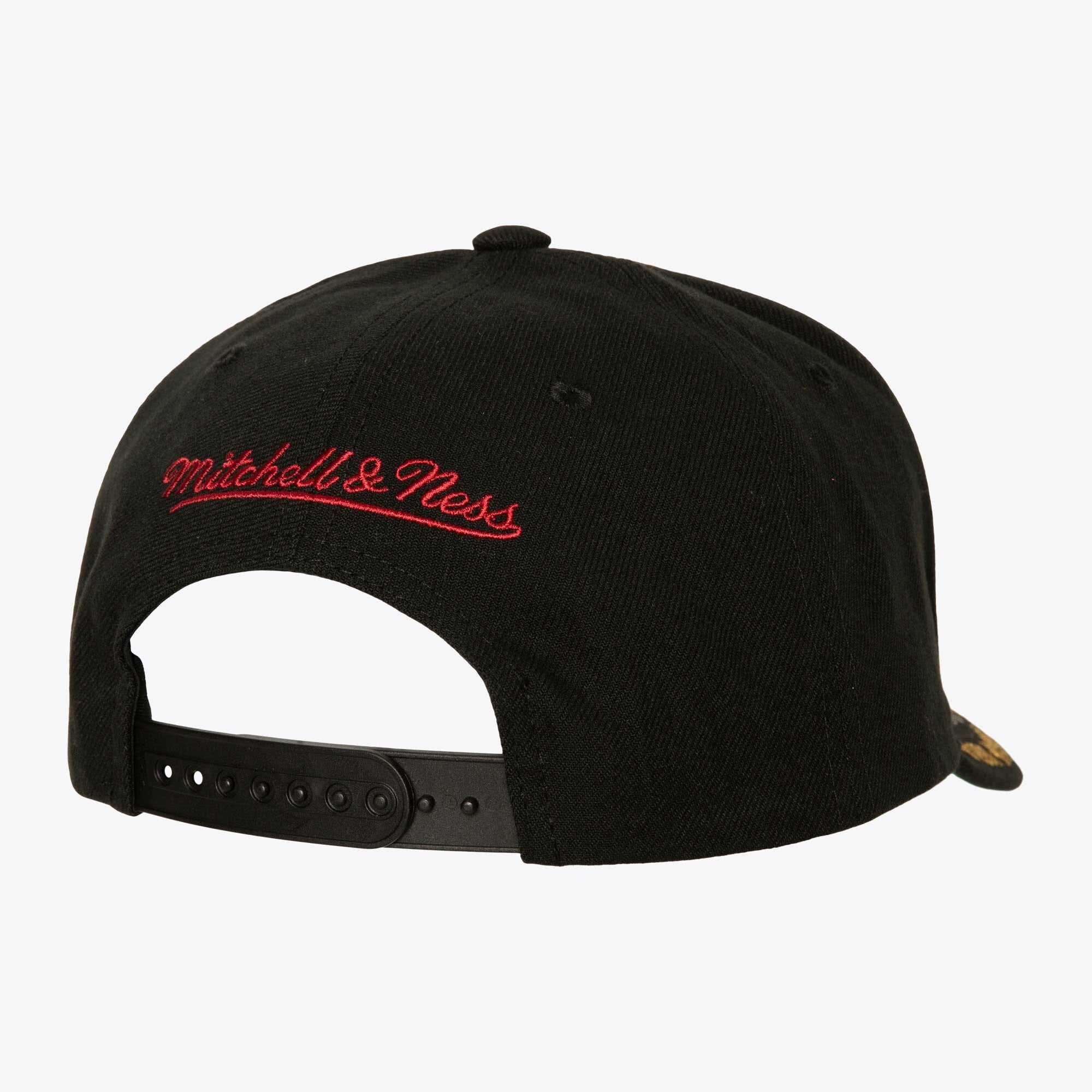 MENS MITCHELL & NESS NBA AGAINST THE BEST PRO SNAPBACK HWC BULLS - BLACK