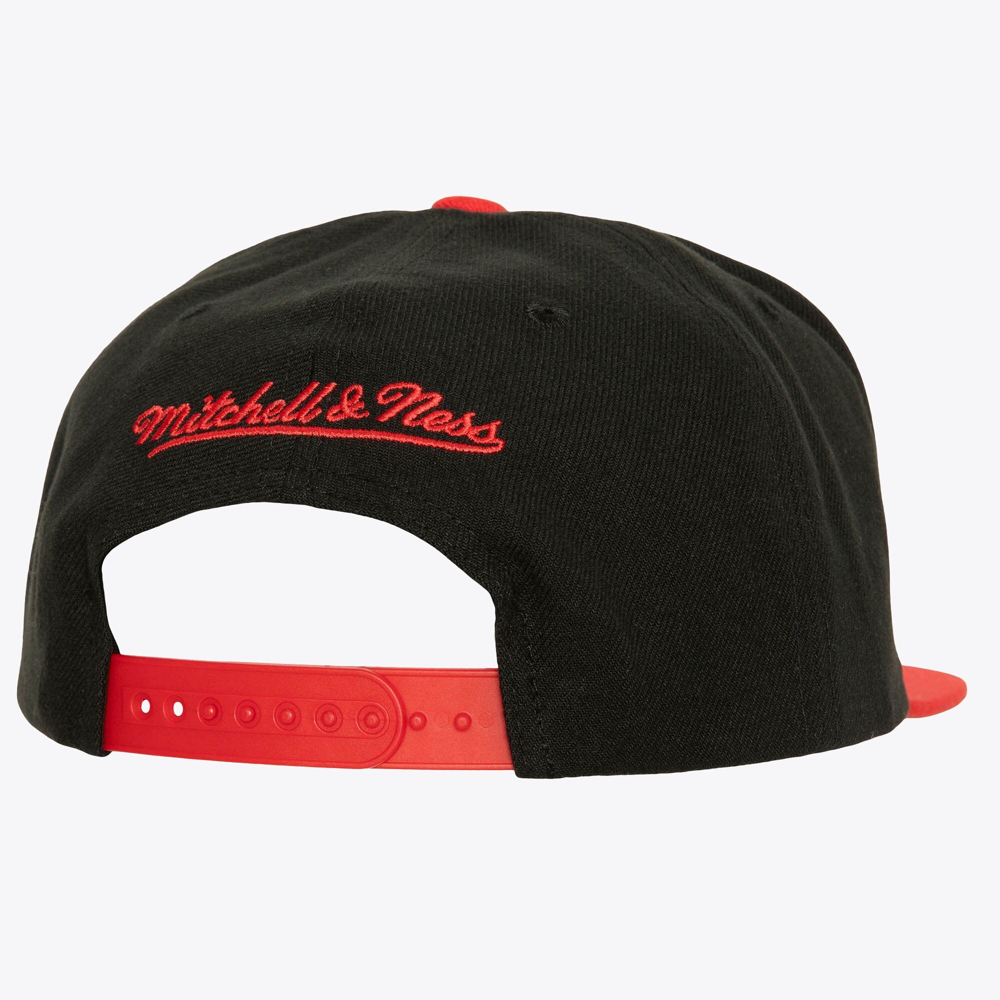 MENS MITCHELL & NESS NBA BUZZ SNAPBACK BULLS - BLACK
