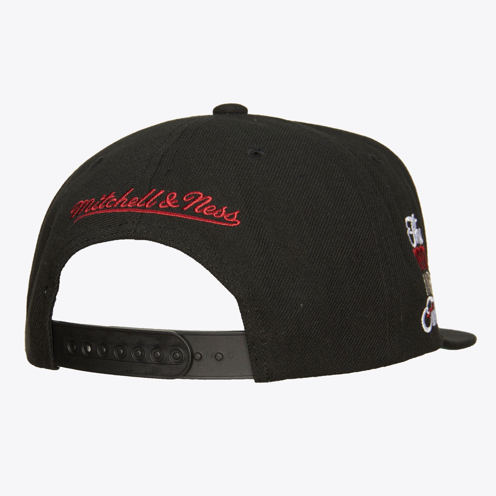 MENS MITCHELL & NESS NBA CHAMPIONS ERA SNAPBACK HWC BULLS - BLACK