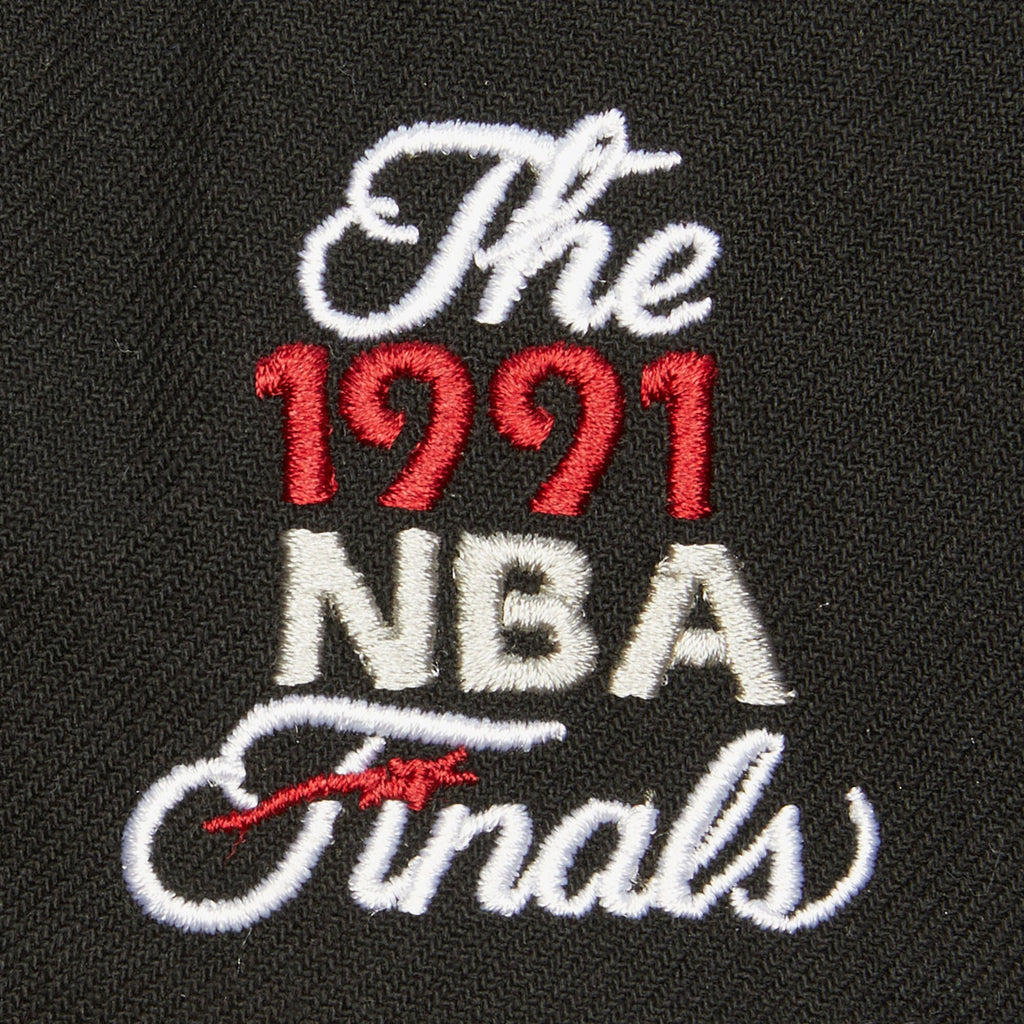 MENS MITCHELL & NESS NBA CHAMPIONS ERA SNAPBACK HWC BULLS - BLACK