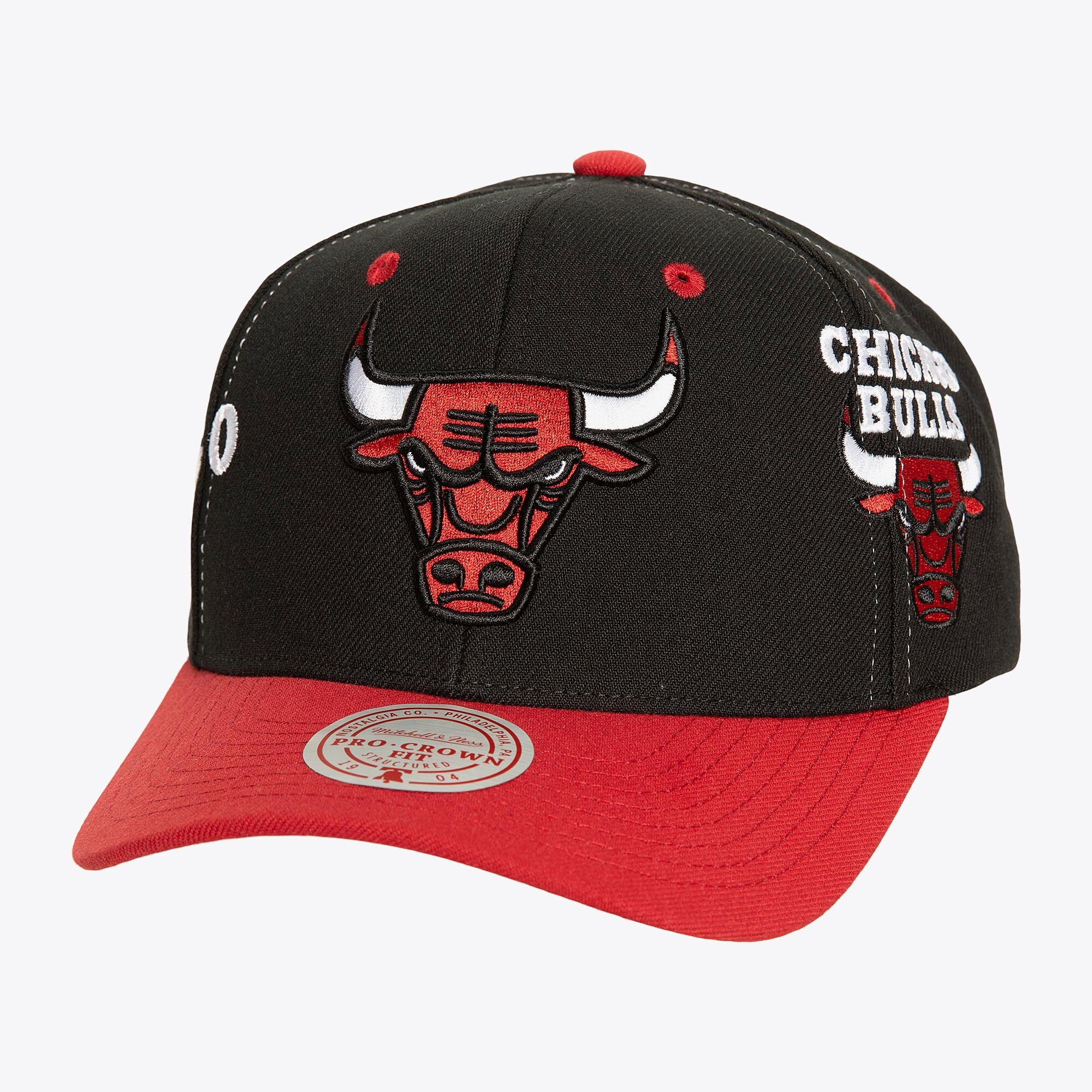 MENS MITCHELL & NESS NBA OVERBITE PRO SNAPBACK BULLS - BLACK
