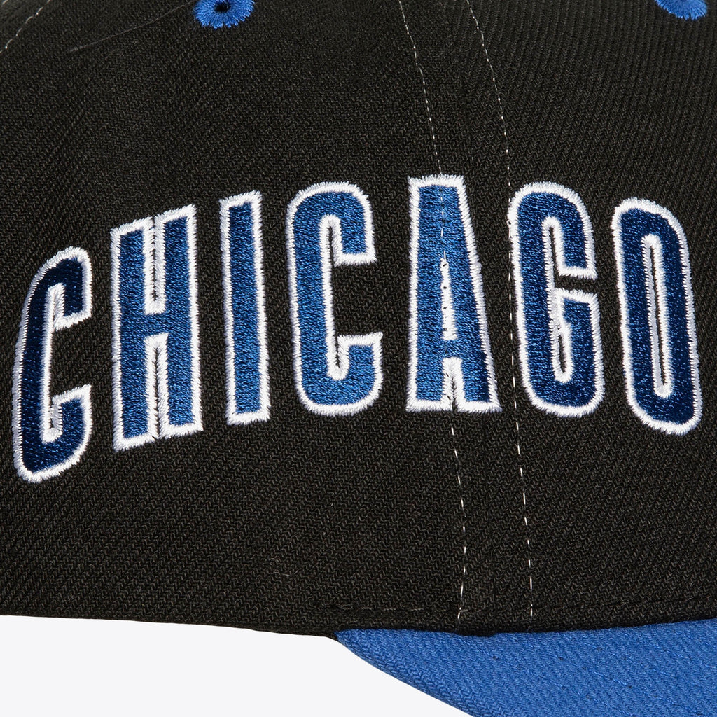 MENS MITCHELL & NESS MLB OVERBITE PRO SNAPBACK CUBS - BLACK