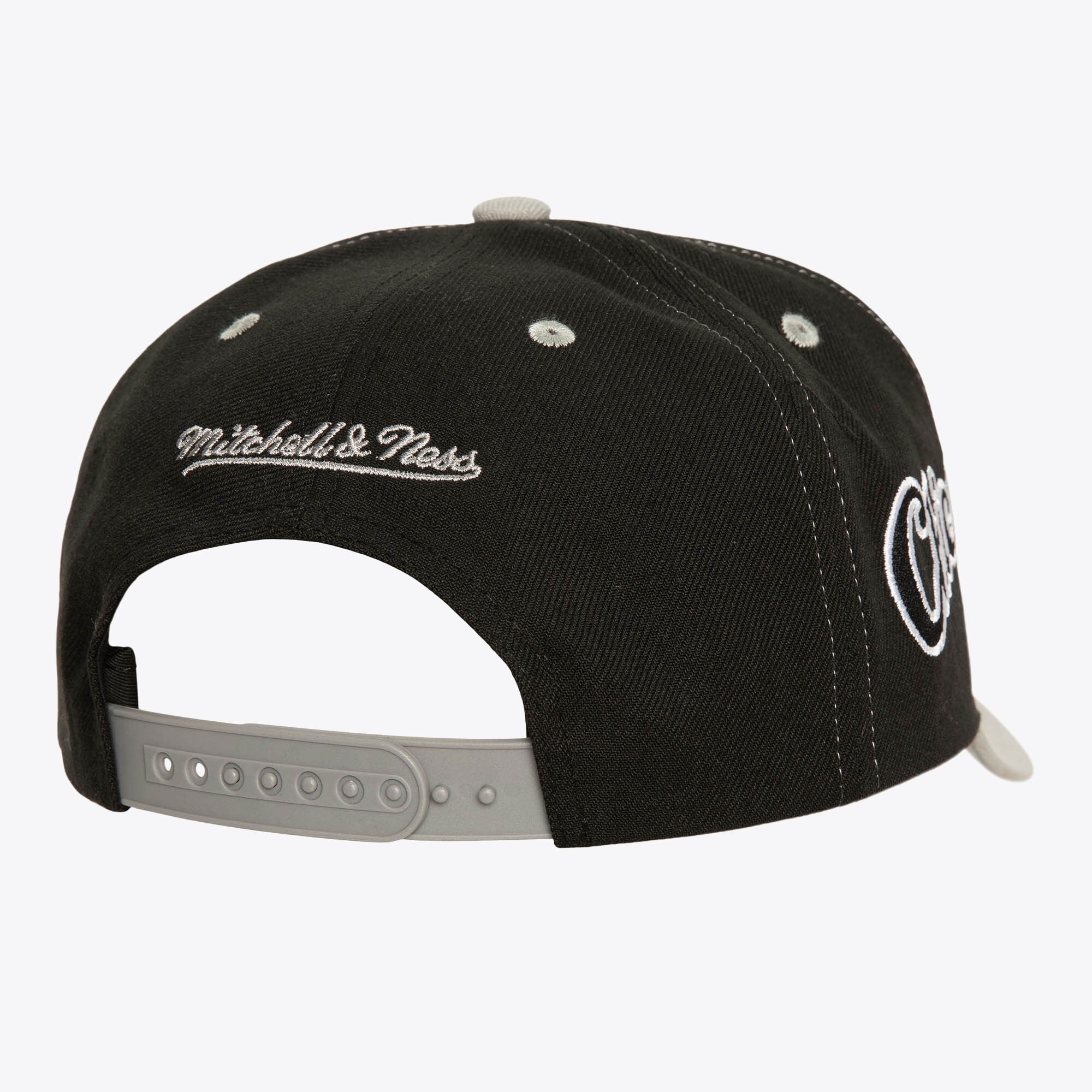 Mens Mitchell & Ness MLB OVERBITE PRO SNAPBACK WHITE SOX